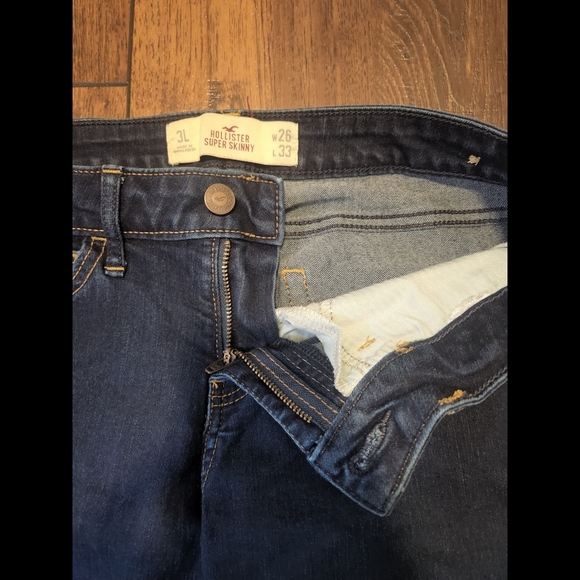 Hollister Skinny Jeans - Picture 8 of 11